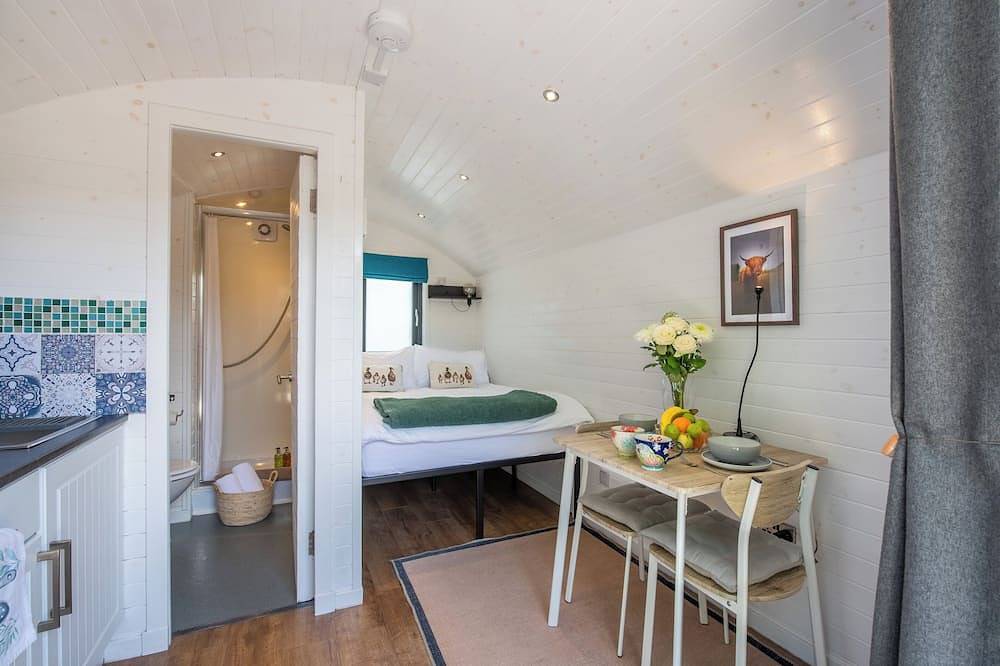 Hideaway pod near Loch Ness for a tranquil retreat, with private garden in Highlands