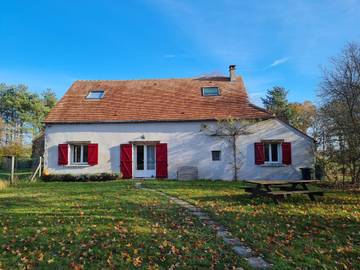 Gîte pour 6 personnes, avec jardin à Donnery