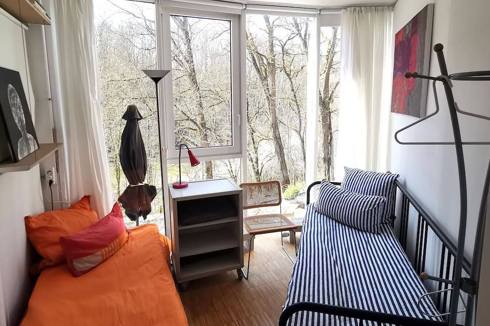 Ganze Wohnung, Ferienwohnung im Turm Bellevue mit 3 Schlafzimmern in Sachsenheim, Kraichgau