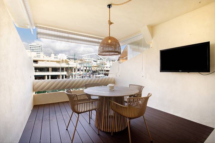 Entire studio, Studio Apartment "Puerto Marina Luxury" with Sea View & Wi-Fi in Benalmádena Costa, Costa del Sol