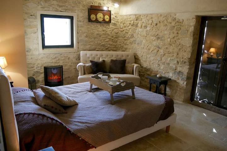 Cabanon des Secrets - Les Cabanes de Provence in La Roque-sur-Pernes, Vaucluse