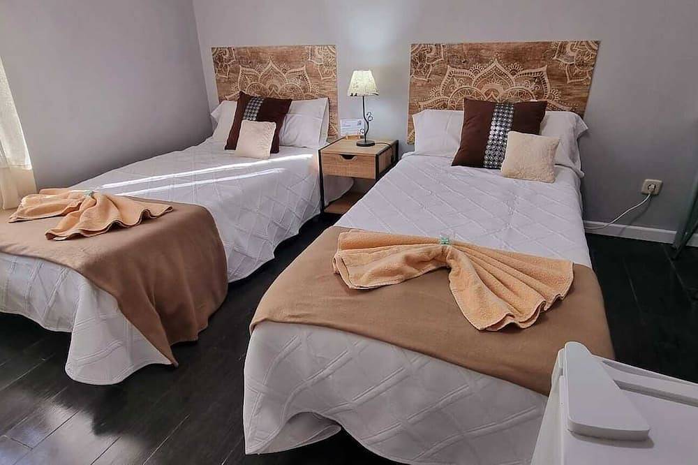 Apartamento entero, El Sueño Del Quijote. Hab.Doble 2C in Alcalá de Henares, Provincia de Madrid