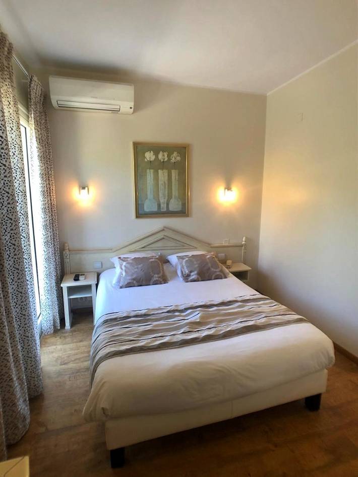 Hôtel pour 4 personnes, avec jardin et vue dans Plage Saint-Clair - 2