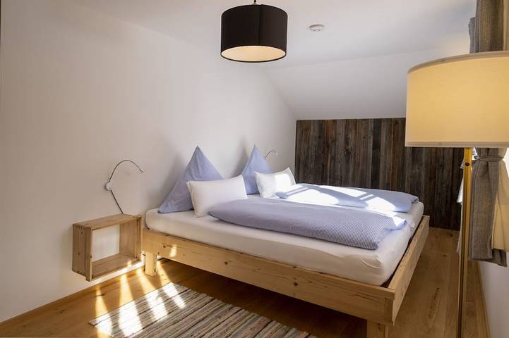 Ferienwohnung für 5 Personen, mit Balkon und Garten in Wackersberg - 2