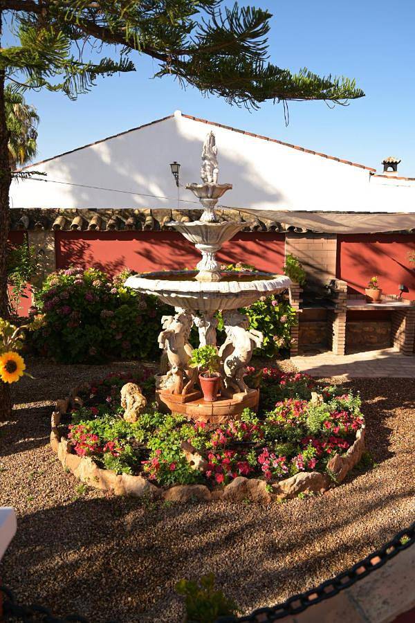 Casa rural para 17 personas, con jardín además de jacuzzi y piscina en Hornachuelos - 4