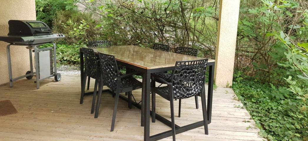 Gîte pour 4 personnes, avec piscine ainsi que jardin et terrasse à Saint-Alban-Auriolles - 3