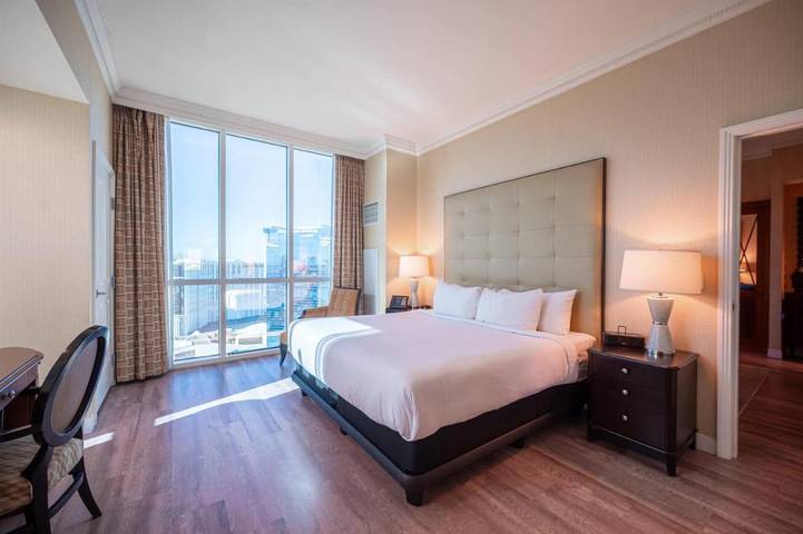 Ferienwohnung für 4 Personen, mit Pool und Whirlpool sowie Terrasse - 1