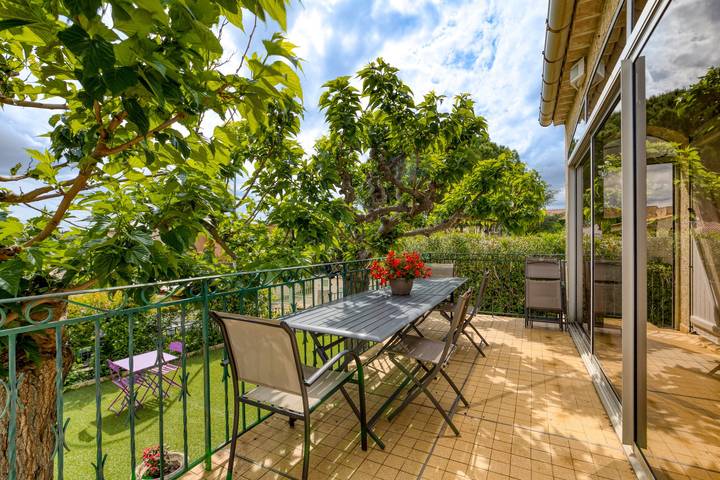 Location de vacances pour 6 personnes, avec jardin à Puimisson