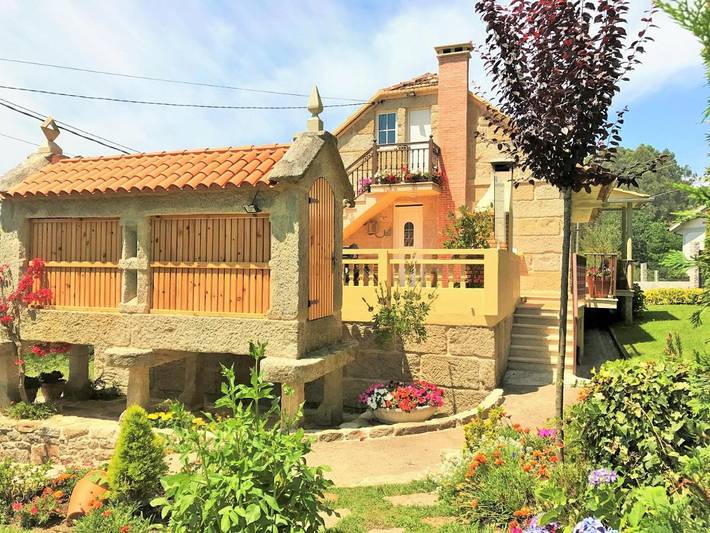 Apartamento para 9 personas, con Balcón y Terraza además de Jardín y Vistas en Nigrán