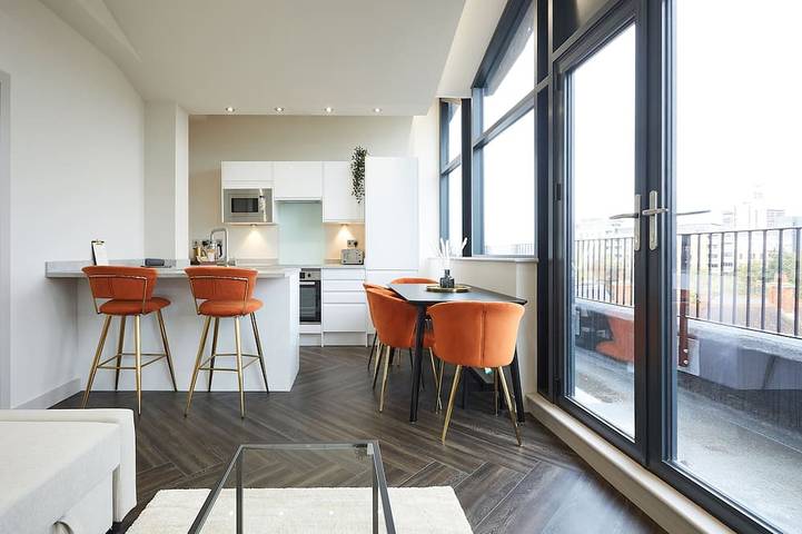 Apartment for 8 people, with balcony in Kingston upon Hull