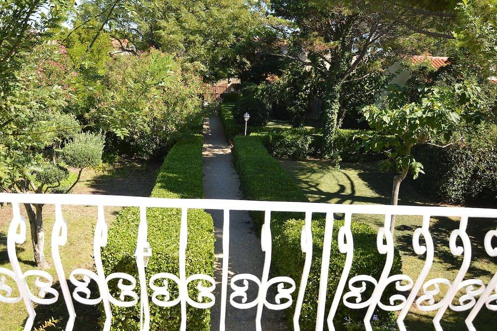 Entire apartment, Vacwe in Sete pretty private room garden sideclim wifi beach 2mn15mn walk to cv in Sete, Côte d'Améthyste