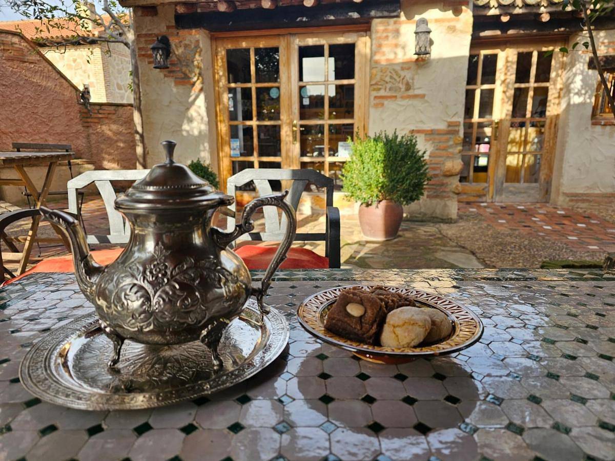 Beautiful Alamedas - Una Casa Rural con una Historia Única in Castronuño, Provincia de Valladolid