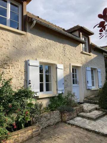 Maison de vacances pour 4 personnes, avec terrasse et jardin, animaux acceptés dans Yvelines