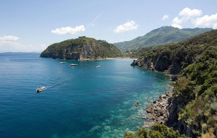 Ferienwohnung für 5 Personen, mit Terrasse und Ausblick auf Ischia - 2
