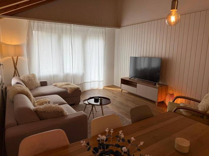 Ferienwohnung für 6 Personen, mit Ausblick und Garten in Täsch