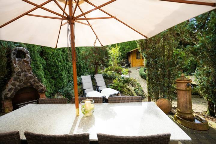 Ferienwohnung für 6 Personen, mit Terrasse und Garten in Bad Wünnenberg