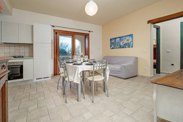 Gîte pour 5 personnes, avec jardin à Monte Petrosu - 4