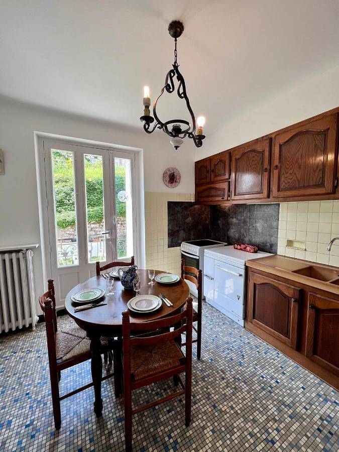 Four-Bedroom House in Brive-la-Gaillarde, Région de Brive-la-Gaillarde
