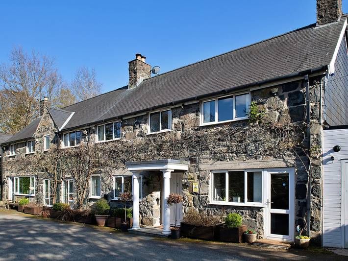 Ferienhaus für 12 Personen, mit Terrasse