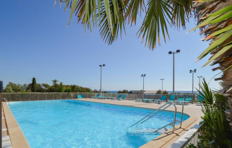 Location de vacances pour 7 personnes, avec jardin ainsi que terrasse et piscine à Cervione - 3