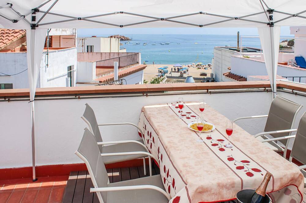 Hel lejlighed, Pet friendly apartment in Tossa de Mar in Tossa de Mar, Costa Brava