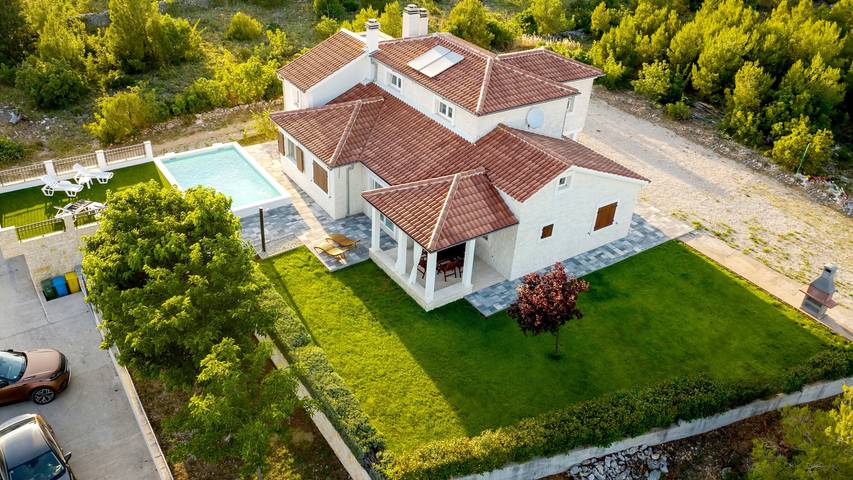 Villa pour 7 personnes, avec jardin et terrasse à Šibenik - 2