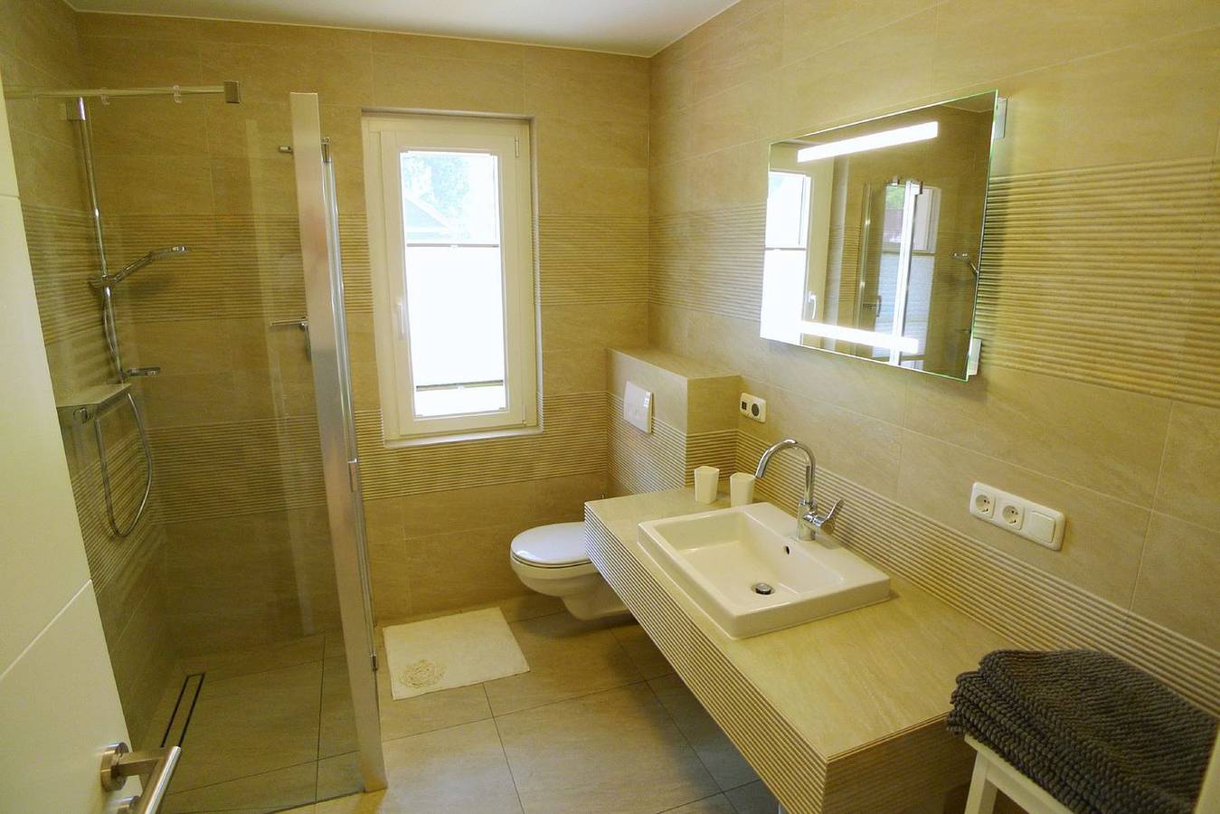 Ganze Wohnung, Ruhige Lage in Strandnähe ca. 500m in Neuhaus (Dierhagen), Dierhagen