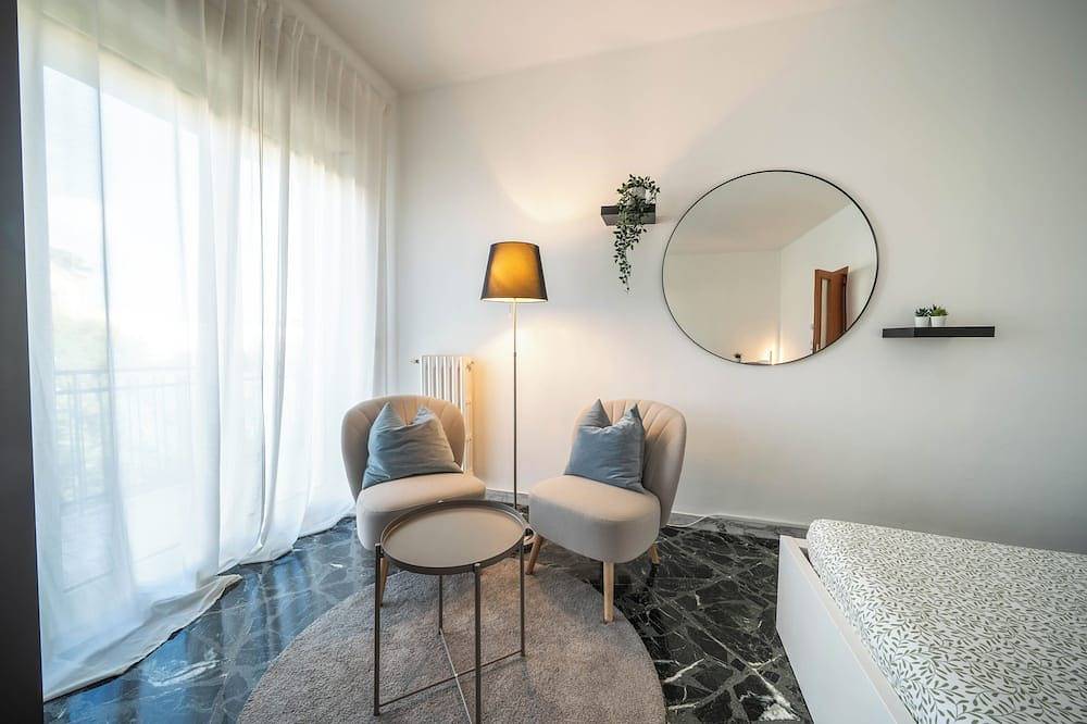 Entire apartment, The Sunset - Free Parking in Conversano, Bari Province