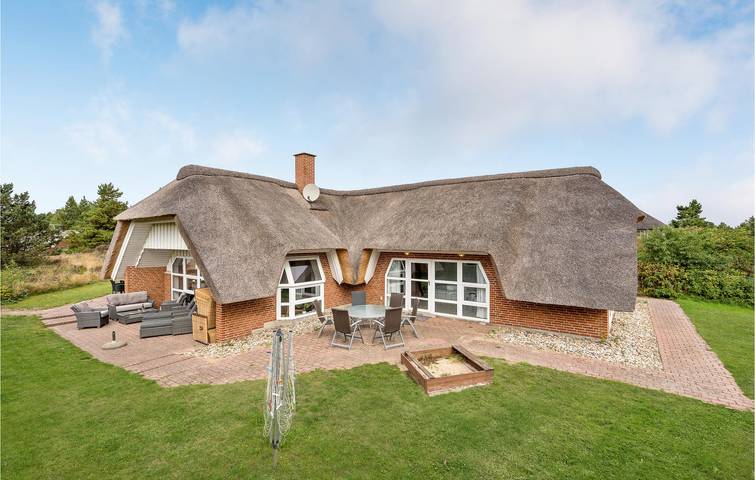 Ferienhaus für 10 Personen, mit Pool und Sauna sowie Terrasse und Whirlpool auf Rømø