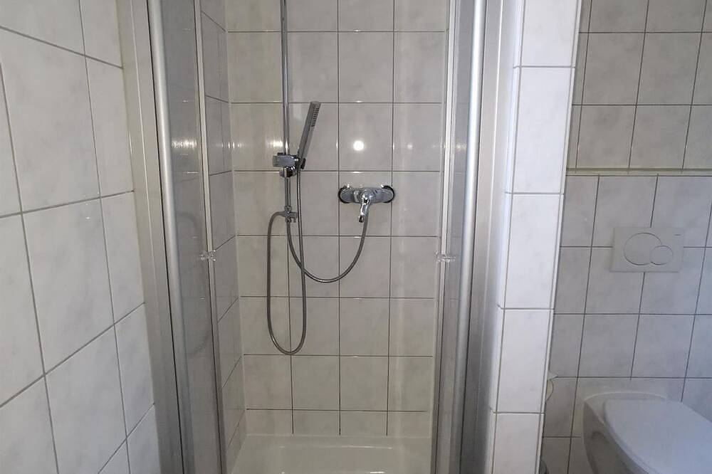 Ganze Wohnung, Fewo \"Wildkatze\" - Appartement/Fewo, Dusche, Wc, 1 Schlafraum in Neuhütten, Landkreis Trier-Saarburg