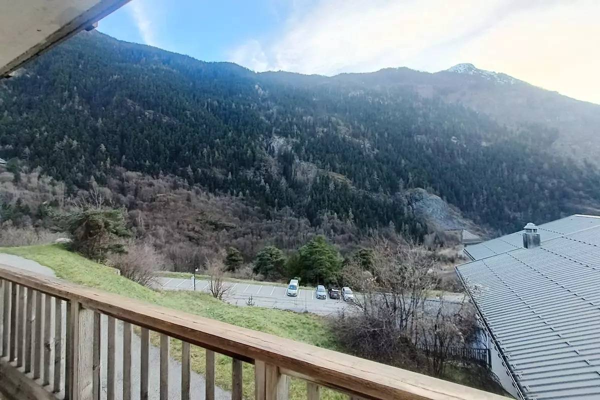 Entire apartment, Apartments for 4 Persons in Orelle, Saint-Jean-de-Maurienne region