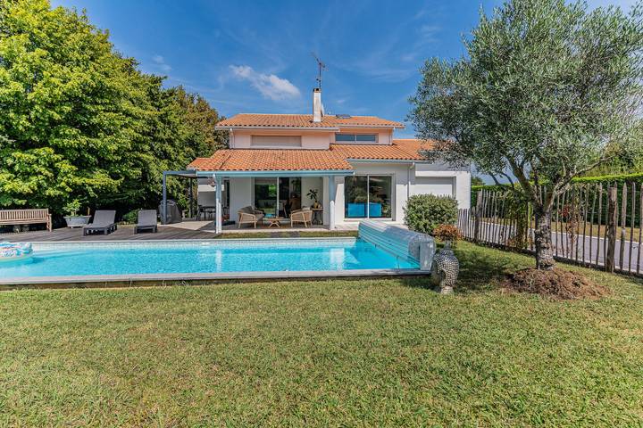 Villa pour 6 personnes, avec Balcon et Jardin en Gironde