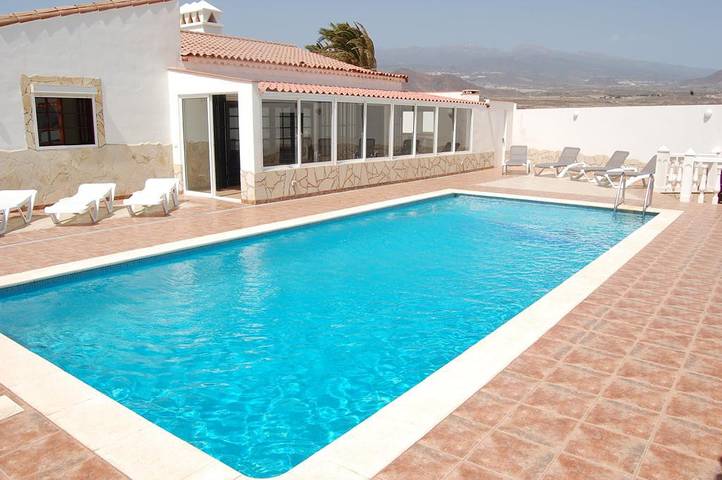 Chalet para 8 personas, con piscina y jardín en Golf del Sur