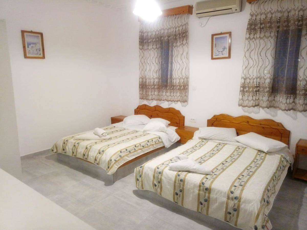 Hotel Perissa in Emporio, Santorin