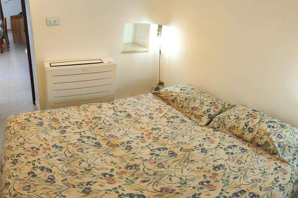 Cottage with trulli wide spaces in the heart of Itria Valley Puglia. in Martina Franca, Taranto Province
