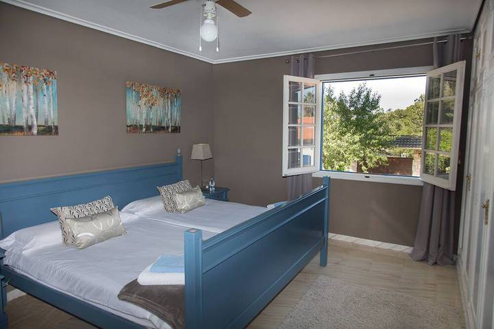 Location de vacances pour 10 personnes, avec jardin et terrasse, animaux acceptés à Paterna - 3