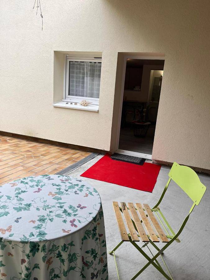 Gîte pour 7 personnes, avec terrasse ainsi que jardin et vue à Hérouville-Saint-Clair - 4