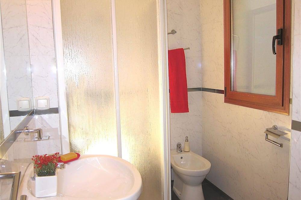 Apartamento entero, Apartamento: Cerca de todo y muy comodo in Chamartín (Madrid), Madrid