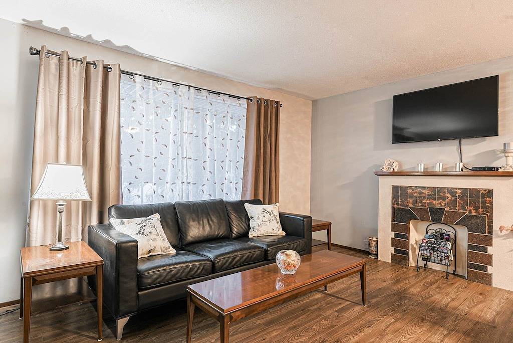 Entire house, 6 Br/3Ba, All Queen Beds, Central location in Calgary, Kanadische Rocky Mountains