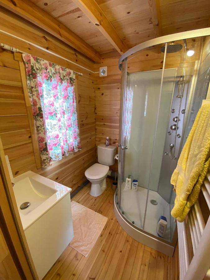 Camping pour 4 personnes, avec jardin ainsi que terrasse et vue dans l' Aisne - 4