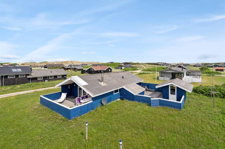 Ferieudlejning for 4 personer, med Terrasse og Sauna i Klitmøller