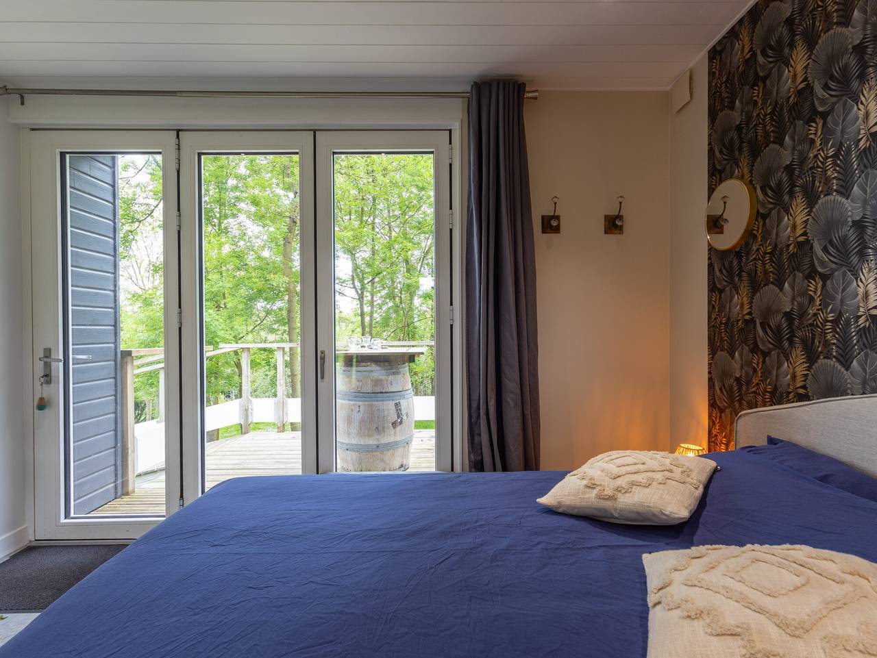 Chalet 'La Cafoutche De Minus Renovated' with Private Terrace, Shared Garden & Wi-Fi in Gommenec'h, Côtes-d'Armor