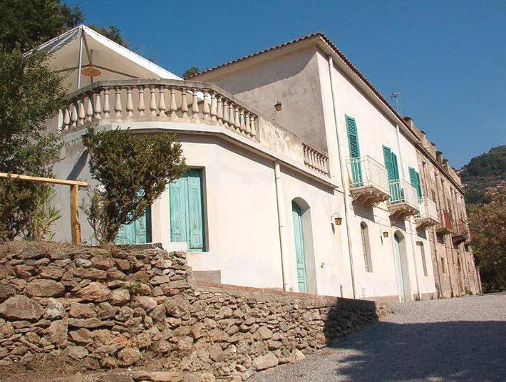 Villa per 5 persone, con Terrazza e Giardino a Gioiosa Marea