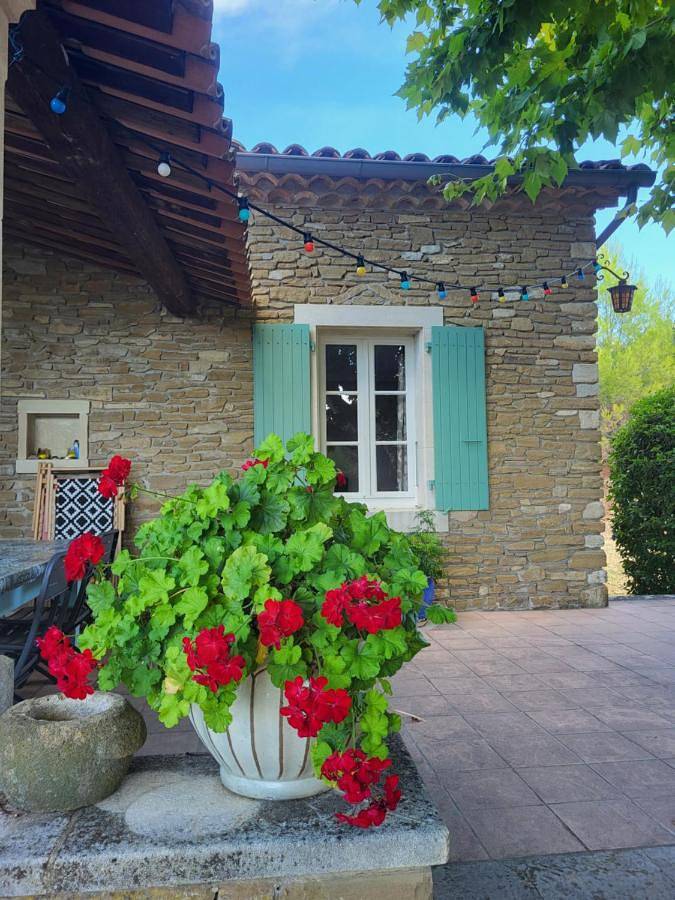 Location de vacances pour 8 personnes, avec jardin et vue à Valréas - 4