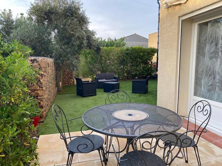 Location de vacances pour 4 personnes, avec jardin et jacuzzi à Saint-Jean-de-Barrou