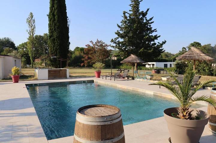 Location de vacances pour 3 personnes, avec vue ainsi que jardin et piscine à Bouc-Bel-Air - 4
