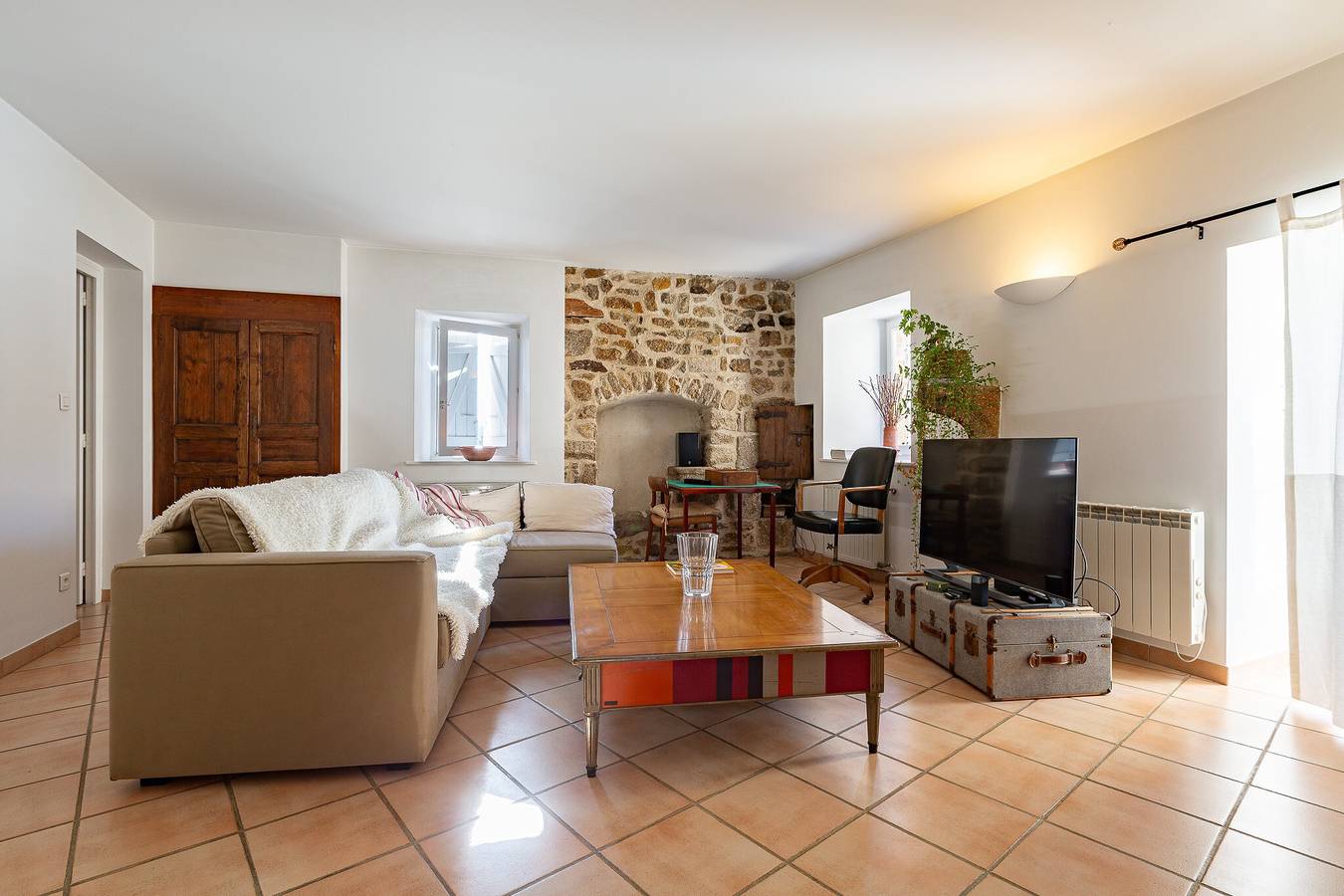 Maison de vacances « Typique entièrement rénovée » avec terrasse partagée, jardin privé et Wi-Fi in Saint-Alban-d'Ay, Région de Tournon-sur-Rhône