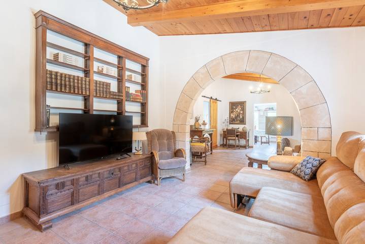 Casa de campo 'Vista Monte' com vista para a montanha, piscina privada e Wi-Fi in Llucmajor, Majorca (Sul)