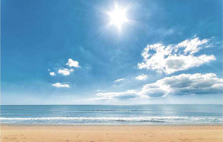 Appartamento intero, Accogliente appartamento con WiFi, aria condizionata e parcheggio, vicino alla spiaggia e ai ristoranti in Santa Marinella, Provincia di Roma