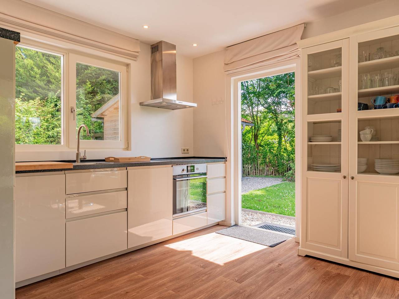 Strandbungalow mit herrlichem Garten & Terrasse in De Banjaard, Kamperland